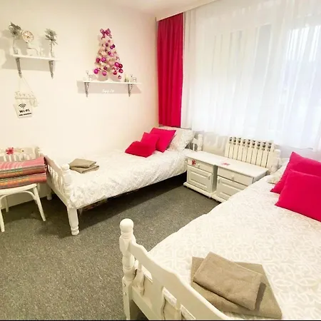 Planinska Kuca Jahorinka 帕莱