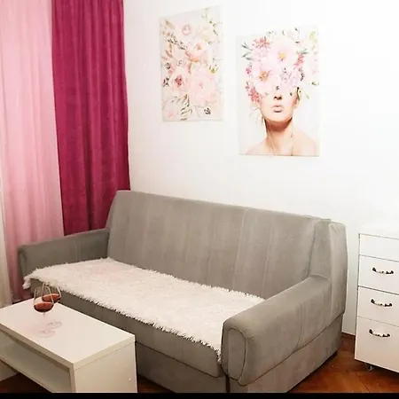 Planinska Kuca Jahorinka 公寓 *